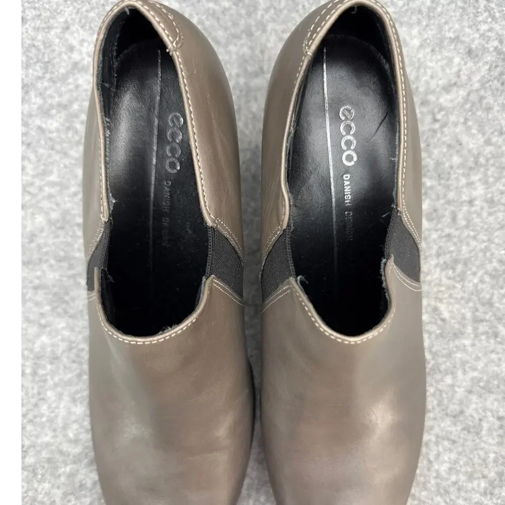 Ecco Shape 55 Taupe Leather Plateau Stack Heel Slip On Ankle Bootie Women 38/7.5